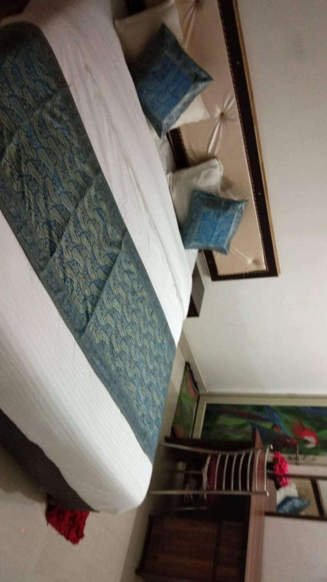 Hotel Goroomgo Varuna - Customer Service Experience Varanasi
