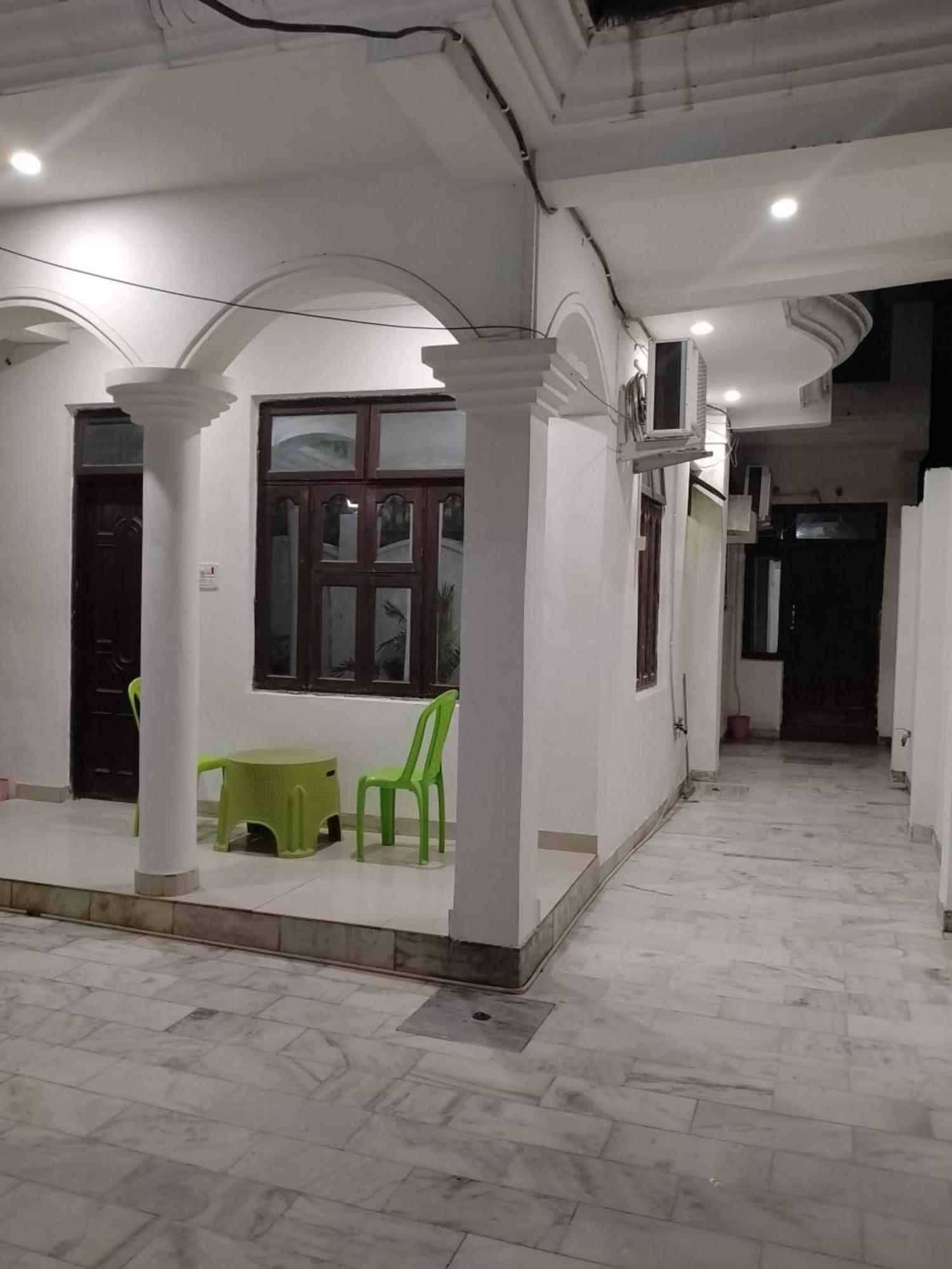 Goroomgo Varuna - Customer Service Experience 3*
