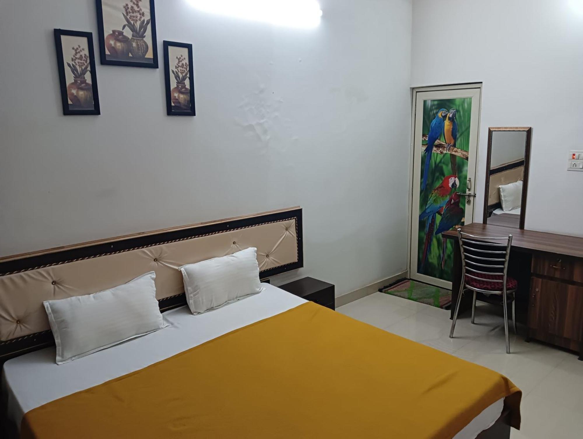 Goroomgo Varuna - Customer Service Experience Hotel Varanasi